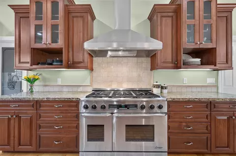 Kitchen - 1300 Large Oak Dr, Placerville, CA 95667 photo 10 of 10