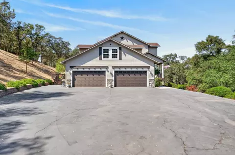 Exterior - 1300 Large Oak Dr, Placerville, CA 95667 photo 3 of 21