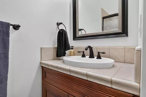 Bath - 1300 Large Oak Dr, Placerville, CA 95667 photo 2 of 12