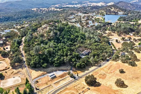 View/Area - 1300 Large Oak Dr, Placerville, CA 95667 photo 3 of 9
