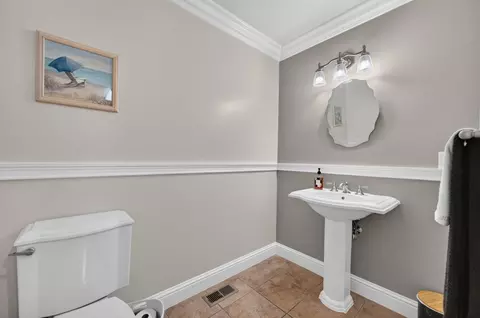 Bath - 1300 Large Oak Dr, Placerville, CA 95667 photo 12 of 12