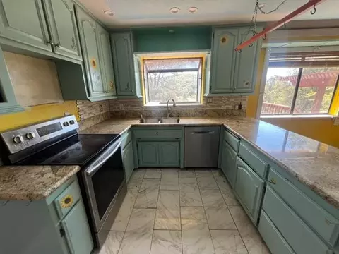Kitchen - 17772 Nills Way, Jackson, CA 95642 photo 1 of 2