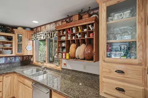 Kitchen - 25381 Madrone Ct, Volcano, CA 95689 photo 3 of 8