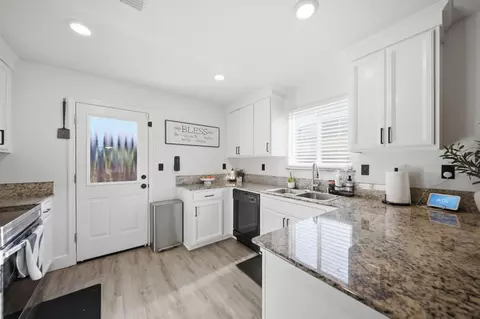 Kitchen - 756 Brianne Ct, Merced, CA 95341 photo 1 of 2