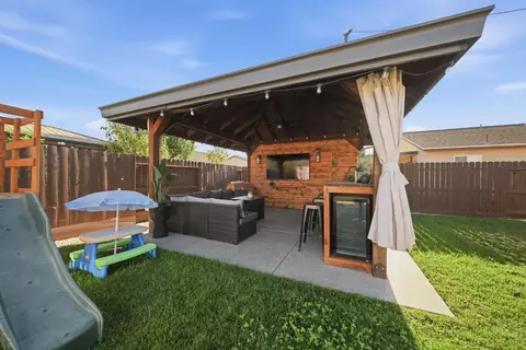 Exterior - 756 Brianne Ct, Merced, CA 95341 photo 2 of 4