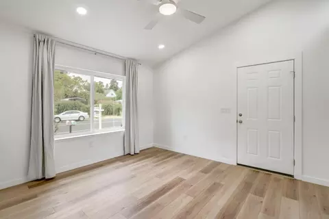 Living - 9323 Central Ave, Orangevale, CA 95662 photo 3 of 9