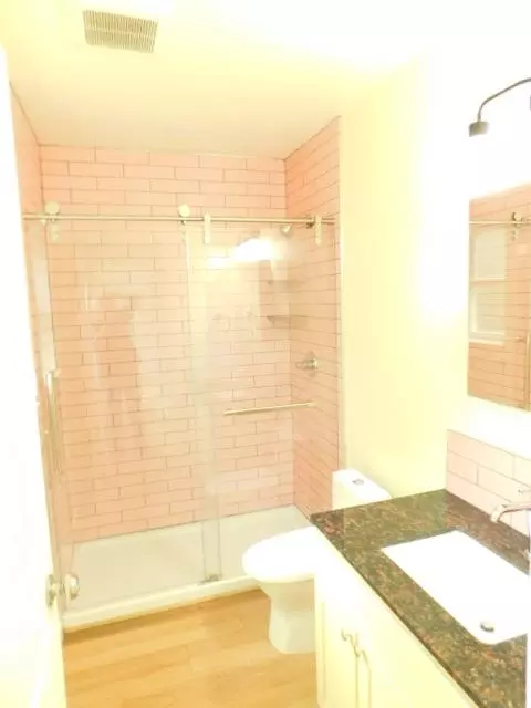 Bath - 9323 Central Ave, Orangevale, CA 95662 photo 5 of 5