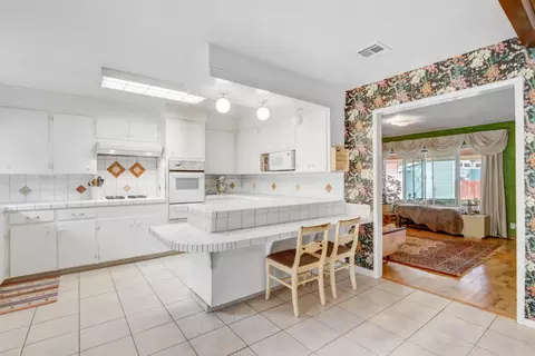 Kitchen - 9323 Central Ave, Orangevale, CA 95662 photo 1 of 7