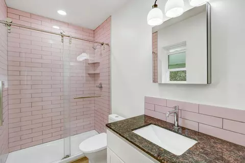 Bath - 9323 Central Ave, Orangevale, CA 95662 photo 1 of 5