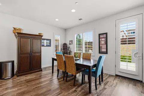 Dining - 21224 Grapevine Dr, Patterson, CA 95363 photo 1 of 2