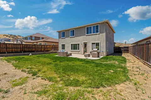 Exterior - 21224 Grapevine Dr, Patterson, CA 95363 photo 4 of 5