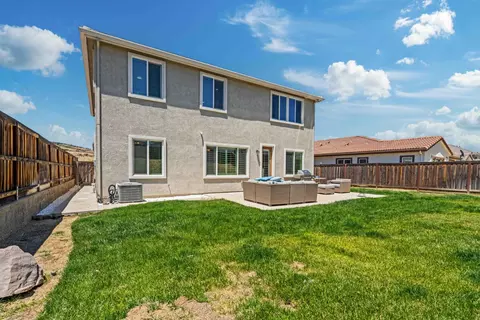 Exterior - 21224 Grapevine Dr, Patterson, CA 95363 photo 5 of 5