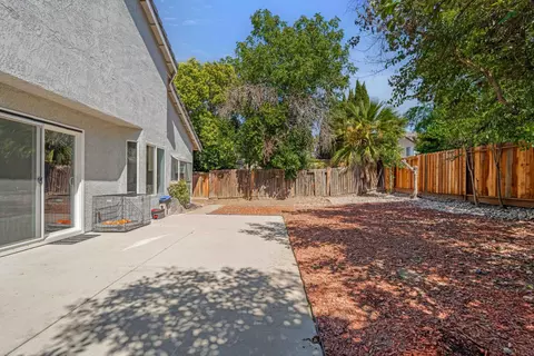 Exterior - 132 Henry Ct, Tracy, CA 95376 photo 3 of 4