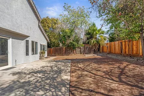 Exterior - 132 Henry Ct, Tracy, CA 95376 photo 4 of 9