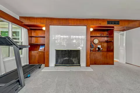 Living - 1012 Wyoming Dr, Merced, CA 95340 photo 5 of 5