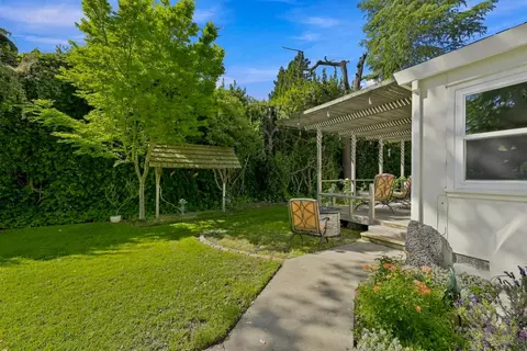 Exterior - 1012 Wyoming Dr, Merced, CA 95340 photo 11 of 15