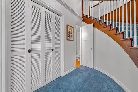 Entry Way - 1012 Wyoming Dr, Merced, CA 95340 photo 4 of 9