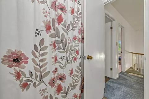 Entry Way - 1012 Wyoming Dr, Merced, CA 95340 photo 7 of 9