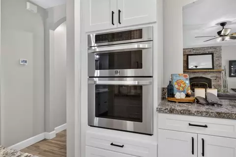 Kitchen - 5752 Arrowhead Dr, Foresthill, CA 95631 photo 6 of 6