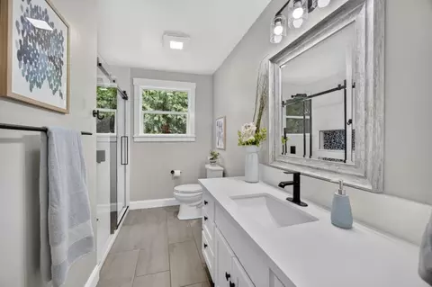 Bath - 5752 Arrowhead Dr, Foresthill, CA 95631 photo 4 of 6
