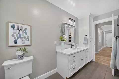 Bath - 5752 Arrowhead Dr, Foresthill, CA 95631 photo 6 of 6