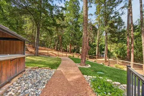 Exterior - 5752 Arrowhead Dr, Foresthill, CA 95631 photo 8 of 15