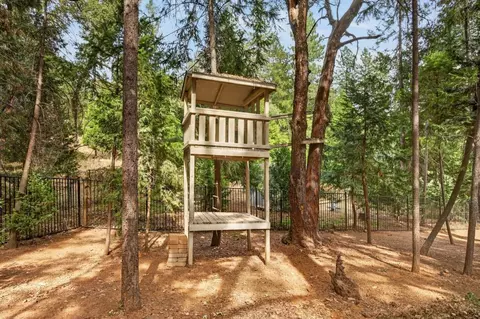 Exterior - 5752 Arrowhead Dr, Foresthill, CA 95631 photo 11 of 15