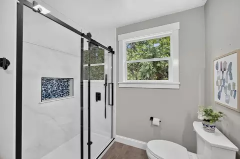 Bath - 5752 Arrowhead Dr, Foresthill, CA 95631 photo 5 of 6