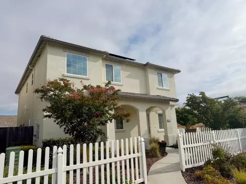 5117 Fiona Walk, Sacramento, CA 95835