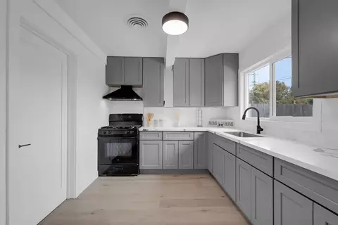 Kitchen - 1546 Bedford Ave, Modesto, CA 95351 photo 3 of 3