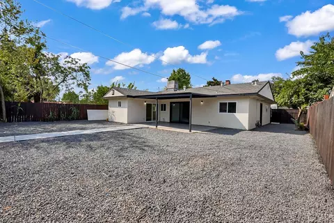 Exterior - 1546 Bedford Ave, Modesto, CA 95351 photo 5 of 7