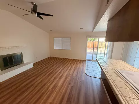Living - 2950 Dronero Ct, Tracy, CA 95376 photo 2 of 3