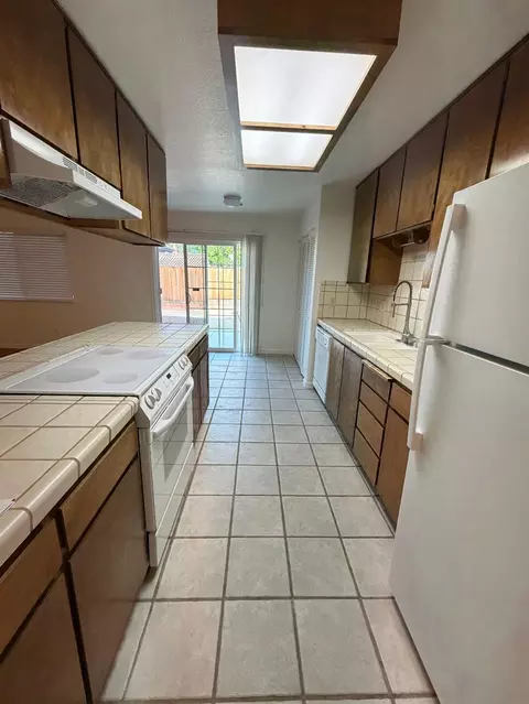 Kitchen - 2950 Dronero Ct, Tracy, CA 95376 photo 1 of 4