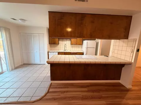 Kitchen - 2950 Dronero Ct, Tracy, CA 95376 photo 3 of 4