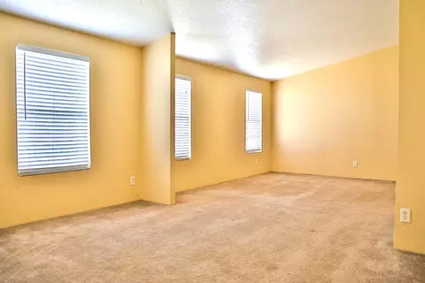 Living - 19360 Simpson Rd, Corning, CA 96021 photo 2 of 6