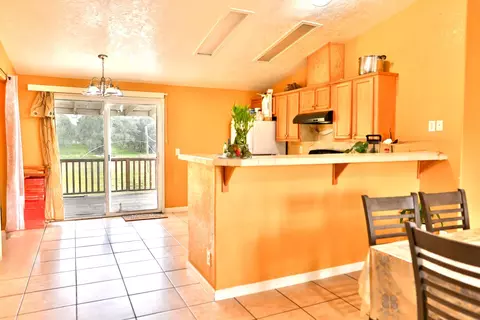 Kitchen - 19360 Simpson Rd, Corning, CA 96021 photo 4 of 7