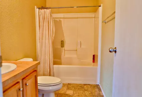 Bath - 19360 Simpson Rd, Corning, CA 96021 photo 7 of 7