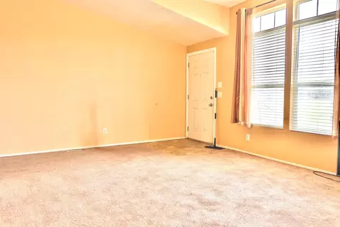 Living - 19360 Simpson Rd, Corning, CA 96021 photo 4 of 6