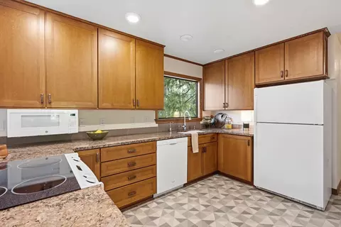 Kitchen - 598 Roan, Avery, CA 95224 photo 3 of 3