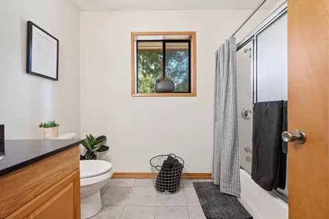 Bath - 598 Roan, Avery, CA 95224 photo 3 of 3