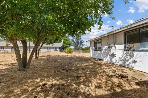 Exterior - 100 W Delano St, Elverta, CA 95626 photo 8 of 11