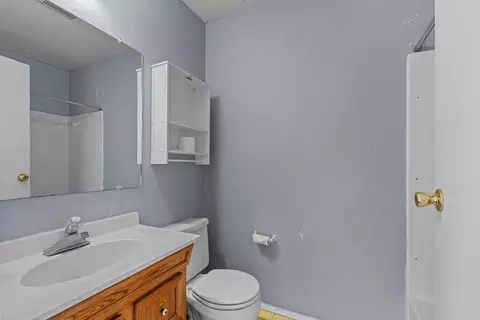 Bath - 100 W Delano St, Elverta, CA 95626 photo 3 of 3