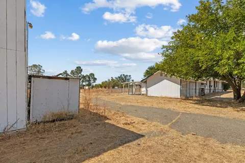 Exterior - 100 W Delano St, Elverta, CA 95626 photo 9 of 11
