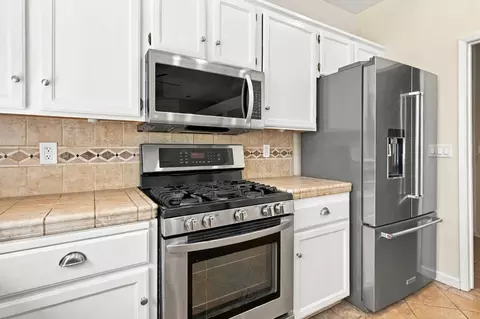 Kitchen - 1824 Rail St, Manteca, CA 95337 photo 5 of 5
