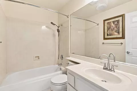 Bath - 1824 Rail St, Manteca, CA 95337 photo 1 of 2