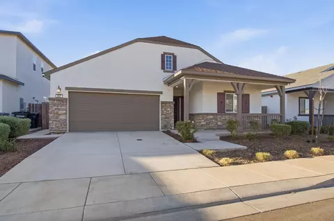 Exterior - 927 Grimsby Ln, Patterson, CA 95363 photo 1 of 7