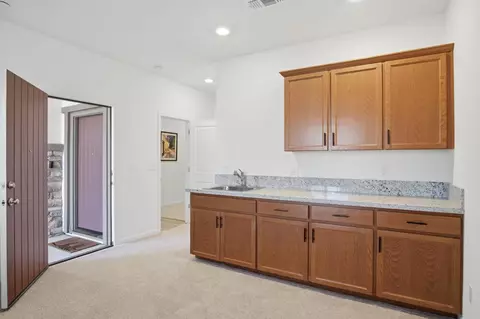 Entry Way - 927 Grimsby Ln, Patterson, CA 95363 photo 3 of 12