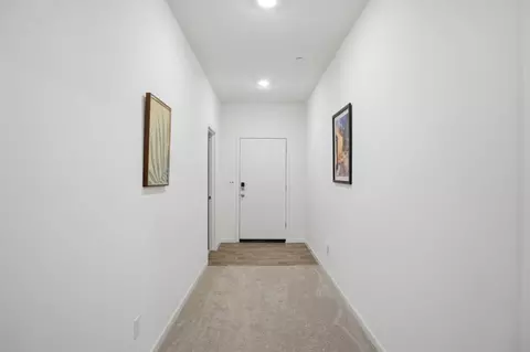Entry Way - 927 Grimsby Ln, Patterson, CA 95363 photo 6 of 12