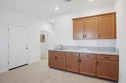 Entry Way - 927 Grimsby Ln, Patterson, CA 95363 photo 4 of 12