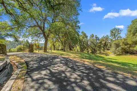 Exterior - 5411 Oak Leaf Cir, Placerville, CA 95667 photo 5 of 16